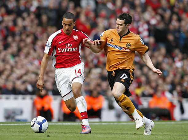 展现出对球 展现出对球